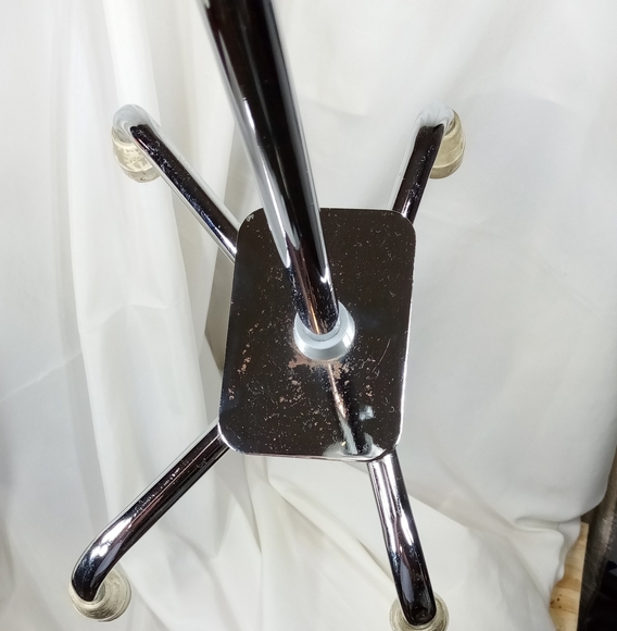 Carex Large Base Offset Height Adjustable Silver Quad Cane - Picture 3 of 14